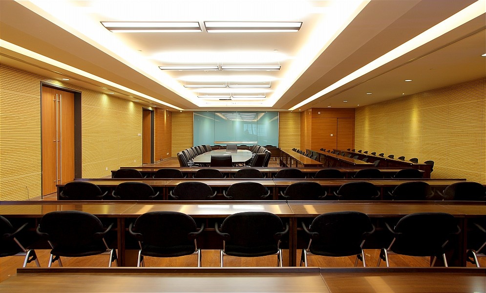 醫(yī)院-右江民族醫(yī)學(xué)院附屬醫(yī)院門(mén)診樓改造室內(nèi)裝修工程