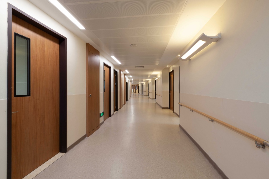 醫(yī)院-梧州市人民醫(yī)院整體搬遷項(xiàng)目（一期）住院樓二次裝修工程